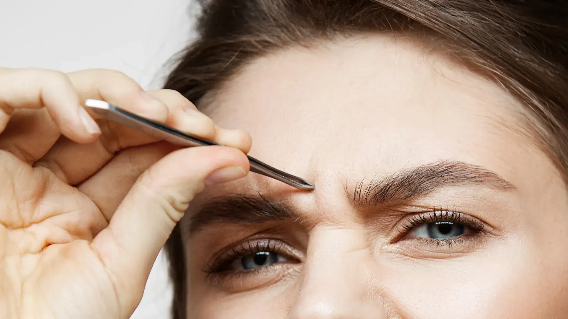 The Causes of Eyebrow Hair Loss